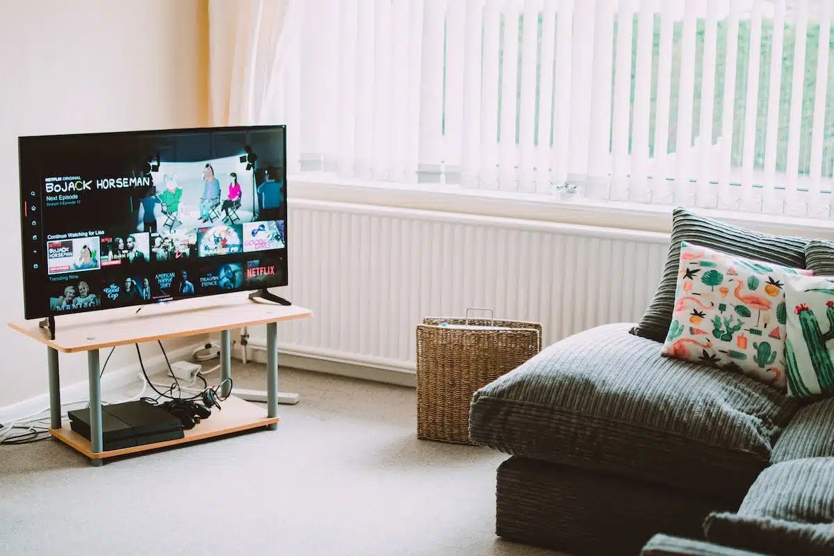 Quelle est la meilleure option pour votre télévision connectée : Smart TV ou Android TV ?